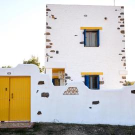 Aspros Pyrgos, hotel din Volissos