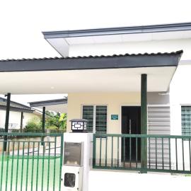 pen kyu house1, hotel u gradu Kota Samarahan