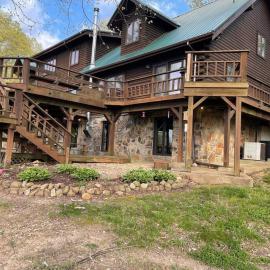 Buffalo River Lodge (Yellville)- Lower Level, hotel in Saint Joe
