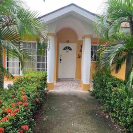 Villa de Ali in Palma real, Hotel in La Ceiba