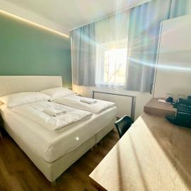 SmartRooms24, hotel in Villach