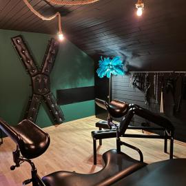 Emotion Apartments- BDSM Apartment mit privater Sauna, hotel in Vlotho