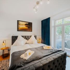 BlissPlace 3 Zi Premium Apartment nahe GETEC Arena mit Kingsize Betten und Balkon
