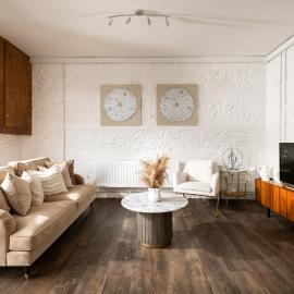Primrose Luxury Cottage with Private Hot tub، فندق في بلاندفورد فوروم