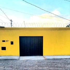 casa com ar condicionado e garagem