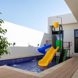 شاليه المرفأ بمسبح اطفال والعاب مائية وغرفتين نوم فاخرة, Hotel in Khalij Salman