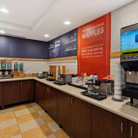Hampton Inn & Suites Fort Belvoir Alexandria South, hotell Alexandrias