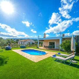 Private Villa Lima in Chania with Pool & Hot Tub, hotel di Vamos