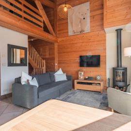 2 bed Chalet, sleeps 5 with shared pool - Morzine