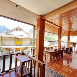phoulisack guesthouse, hotel in Ban Sôphoun