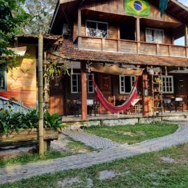 Pousada Sobre as Ondas - ILHA DO MEL - PR: Ilha do Mel'de bir otel
