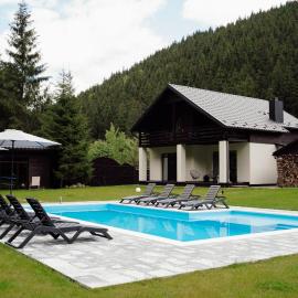 Berghaus Bukovel, hotel a Bukovel