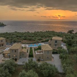 Mythos Villas, khách sạn ở Stoupa