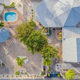 MVC Eagle Beach، فندق في شاطئ بالم إيغل