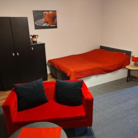 Apartament słoneczny, хотел в Конин