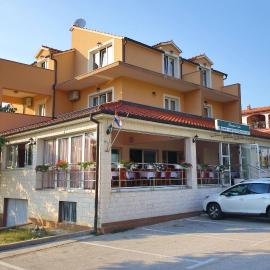 Guest Accommodation Slapovi Krke, hotel a Lozovac