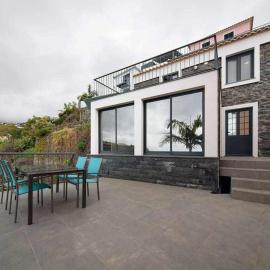 Lombo do Doutor Cottage 2 by Mth, hotel en Calheta