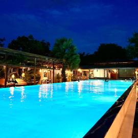 Peam Snea Resort، فندق في كامبوت