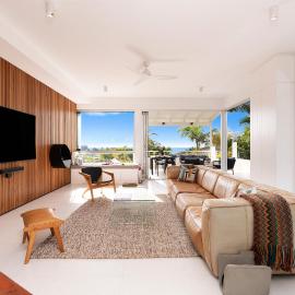 Chic Beachside Abode, Sunrise Beach
