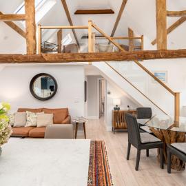 Converted Hop House Apt - Old Amersham - Chilterns - Pass the Keys, hotel a Amersham