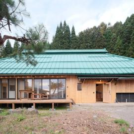 プラベート薪サウナ付 1日1組限定ease1高山村, hotel u gradu 'Takayama'