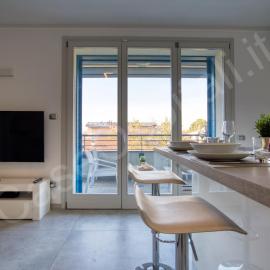 GuestHost - La Perla Charming Apartment with Balcony!