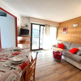T2 6 pers, balco, cuisine Eq, casier skis, 1700m, Saint-Lary - FR-1-457-144, hotel in Saint-Lary-Soulan