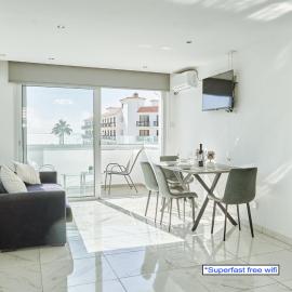 Nissi Avenue Suites