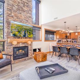 Canyons Mtn Retreat - Clubhouse w Heated Pools & Hot Tubs Ski, Bike, Hike, & Dining!