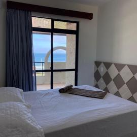 B192 - Cobertura espaçosa com 5 quartos e vista para o mar, hotel in Bombas