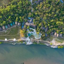 Barahi Jungle Lodge – hotel w mieście Meghauli