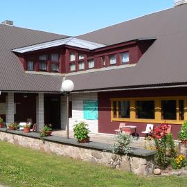 Kivi Turismitalu, hotel en Vardi