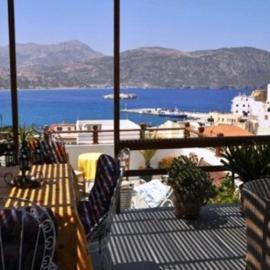 Odyssey Hotel Apartments, hótel í Karpathos