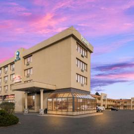 Best Western Voyageur Place Hotel, hotell i Newmarket