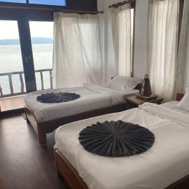Lighthouse Bungalows, hotel in Haad Rin