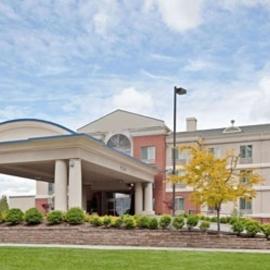 Triple Play Resort Hotel & Suites, hotel u gradu Ker d'Alen