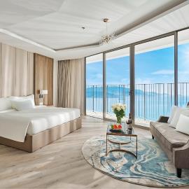 Panorama Beachfront Nha Trang by LYN Condotel, hotel in Nha Trang