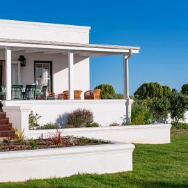 Greenhill Farm Parklands Cottage - 2 bedroom 4 guests - Private House, hotel in Plettenberg Bay