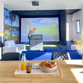 STAYnGOLF, hotel in Cagnes-sur-Mer
