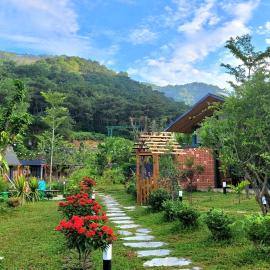 Anna Little Garden - Homestay Sóc sơn، فندق في Sóc Sơn