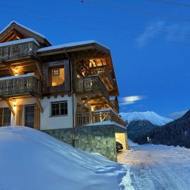 Samnaun, ChaletdMot, hotel sa Samnaun