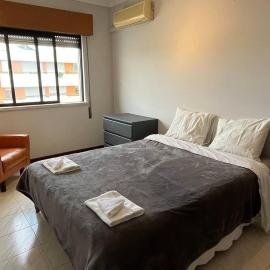 Cozy 2 Bedroom in Olhão, hotel i Quelfes