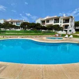 Bosch- Apartamento de 2 dormitorios con piscina., hotel en Ciutadella