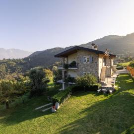 Mos Country House