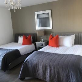 Oak Tree Lodge, hotel a Westport