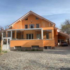 Casa Portocalie, hotel a Cisnadioara