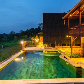 The Pyramid Ubud River Villas, hotel u gradu Gianyar
