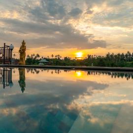 The Pyramid Ubud River Villas, מלון בגיאניאר
