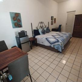 Tres Migueles, estudio Anna, cerca de la marina, zona turistica y playa
