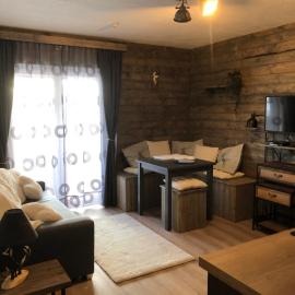 Appartement Zirbenduft Ferienhaus Fuenf Sinne, hotel in Döbriach